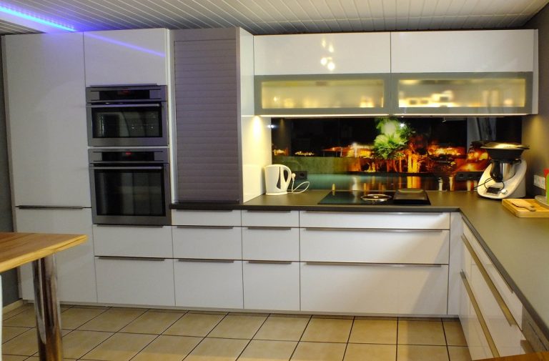 Foto einer neugebauten Küche als Nachher-Bild